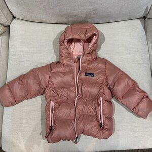 Patagonia hi-loft down puffer jacket size 2